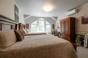 Strawberry Park Condos feature Ski-In Ski-Out and Outdoor Heated Pool condo