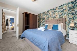 Lovely Greater MCR Family Home by City SuperHost