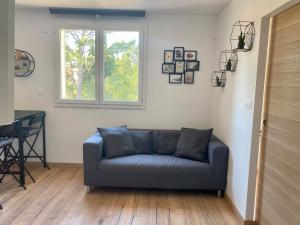 T 2 climatisé parking gratuit à 200 m des plages