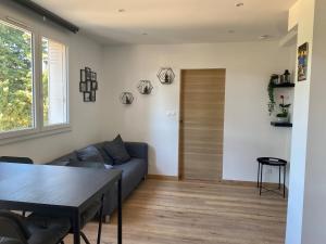 T 2 climatisé parking gratuit à 200 m des plages