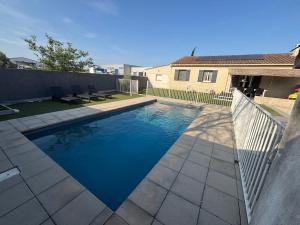 Villas Villa l oasis du Pont proche de Nimes villa 6p piscine au calme : photos des chambres