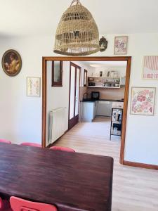 House 11 guests 2 cozy apartments near ski slopes
