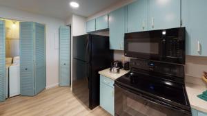 Las Olas Beach Club of Satellite Beach