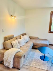 House 11 guests 2 cozy apartments near ski slopes