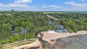 Gorgeous Grand Traverse Bay Beach Front Condo