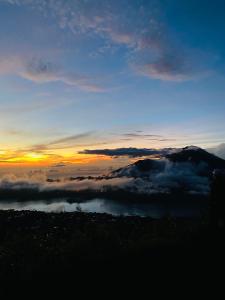 Camping di gunung batur, dan sarapan