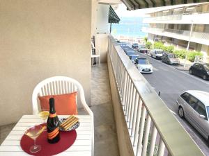 Studio centre ville et plage