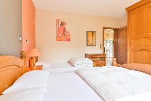 Villas Maison de charme 300m2 Haslach 15 personnes grande salle a manger - Belles vues ! : photos des chambres