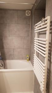 Appartements Type 2 hypercentre 100 m de la mer : photos des chambres