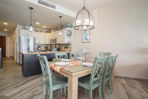 Deluxe Get-Away Ocean Front Condo