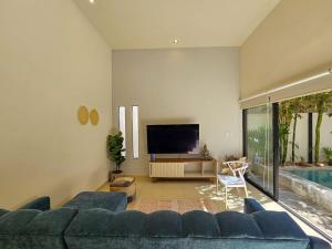 New Bamboo Casa Azul Pool Paddle Tennis and Soccer