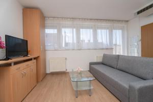 Keleti Train Station -Garay Square Apartment with balcony