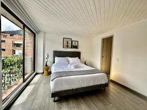 Elegant 1-Bedroom Duplex in Parque 93