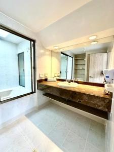 Elegant 1-Bedroom Duplex in Parque 93