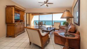 Barefoot @ Sea Retreat Stunning Oceanfront Condo