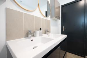 Villas La Villa des Oliviers - Les Demeures d -Adrien : photos des chambres