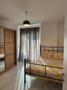 Shengjin Apartment on the beach