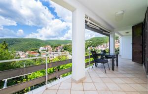 1 Bedroom Beautiful Apartment In Rabac