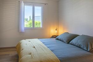 Maisons de vacances 4 house 5 bedrooms, swimming pool and river absolute calm : photos des chambres