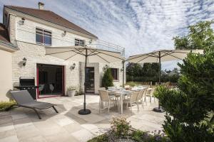 Maisons de vacances 4 house 5 bedrooms, swimming pool and river absolute calm : photos des chambres