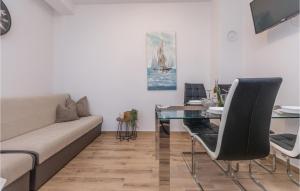 1 Bedroom Nice Home In Biograd Na Moru 