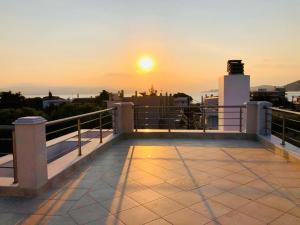 Villa Acropolis by the sea