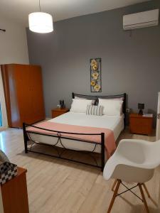 Niki Thalia Viros Apartment 2