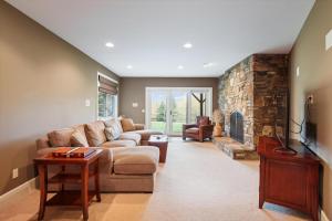 Covered Bridge Condo 29