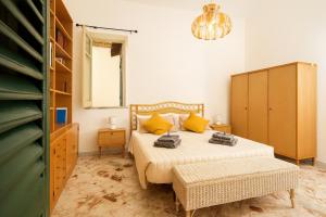 - Palermo - Sferracavallo sul mare