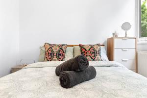 *Brand New 1 Bedroom Flat in Central London*