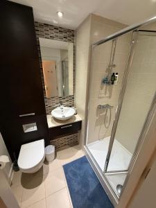 Stunning 2- Bed flat Ensuite, Balcony & Shard View