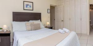 Luxury Modrn Apartment, wamazing view, 3BR,Escalon,Exclus,Secur