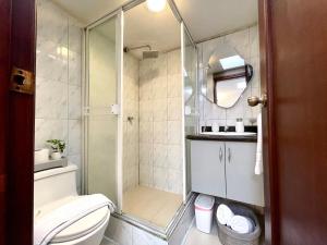 Mini Suite with Patio! Centrally located toof Quito