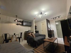 MetacasaStaycations-beside EK with Fireworks view