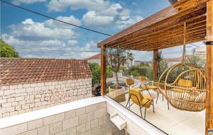 Gorgeous Home In Okrug Gornji 