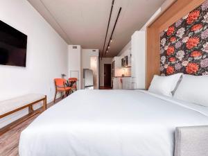 River & City View Suite - The Wharf DC by Monthier