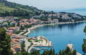 2 Bedroom Gorgeous Apartment In Podgora