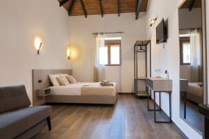 4 Lemons Luxury Studios