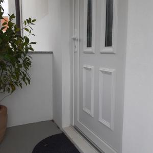 Apartments with parking space Rab - 24792