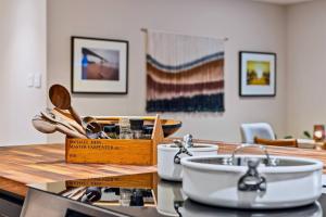 Spacious Cozy and Renovated Mountain Retreat