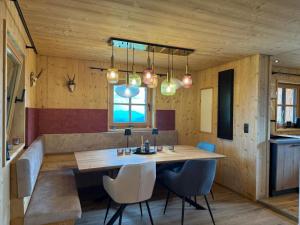 Panoramic hut in the ski area