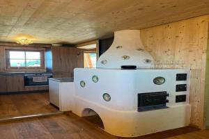 Panoramic hut in the ski area