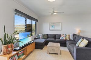 Acutterbove - Stradbroke Escape