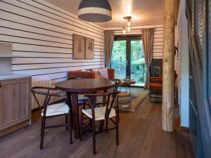Cottage in Tournai with Forest View