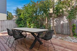 Perfect Jervis Bay location & fresh modern living