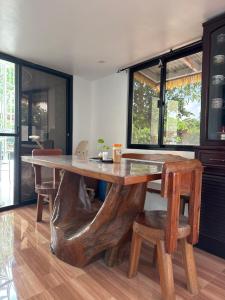 Ponfecarl Lodging - fb