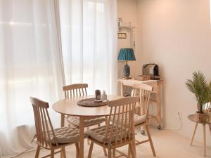 3-Min Walk from Achasan Station, 2-Bedroom Bali Mood Stay with Hinoki Aroma