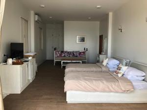 Dawn at Sea Hua-Hin Beachfront Pool Villa