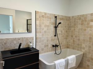 Villas Magnifique villa avec jacuzzi : photos des chambres
