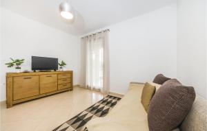 Awesome Home In Biograd